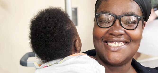 Cách Chăm Sóc Cây Sứ Con Từng Bước Phát Triển Khoẻ Mạnh