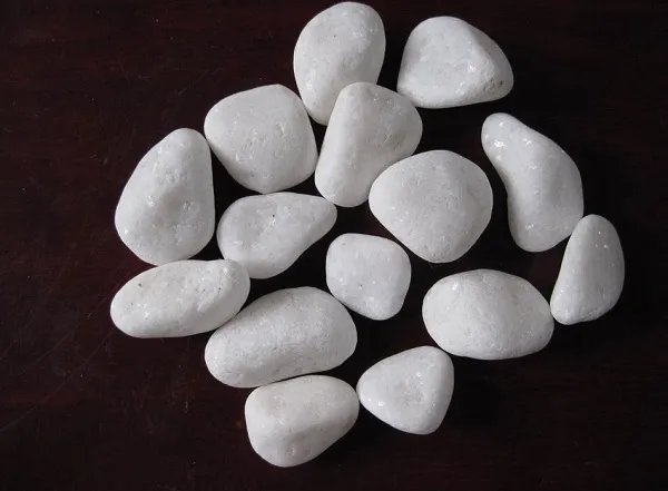 Dùng sỏi để tăng cường độ chắc chắn cho cây