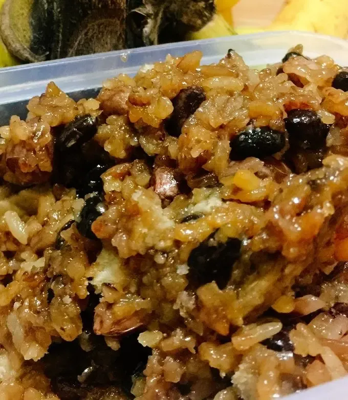 Bón phân hữu cơ cho cây mướp đắng trồng trong chậu để tăng năng suất