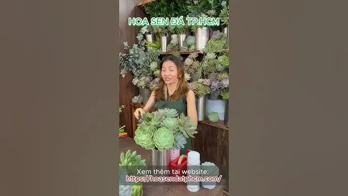 Dụng cụ làm vườn chuyên dụng để thực hiện việc cắt tỉa cây táo