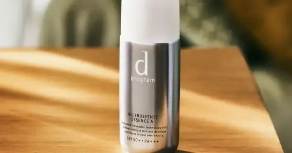 Lê Hà Trúc Review Tinh Chất Chống Nắng D